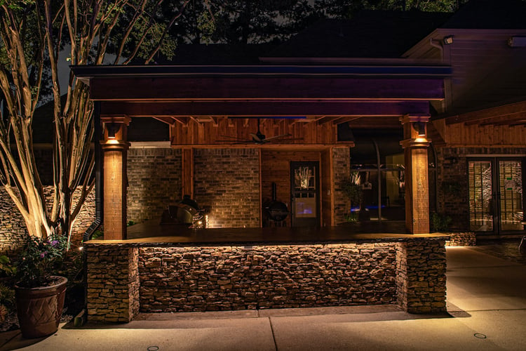 Outdoor Patio Lighting: 4 Ways to Brighten Up Your Outdoor Spa