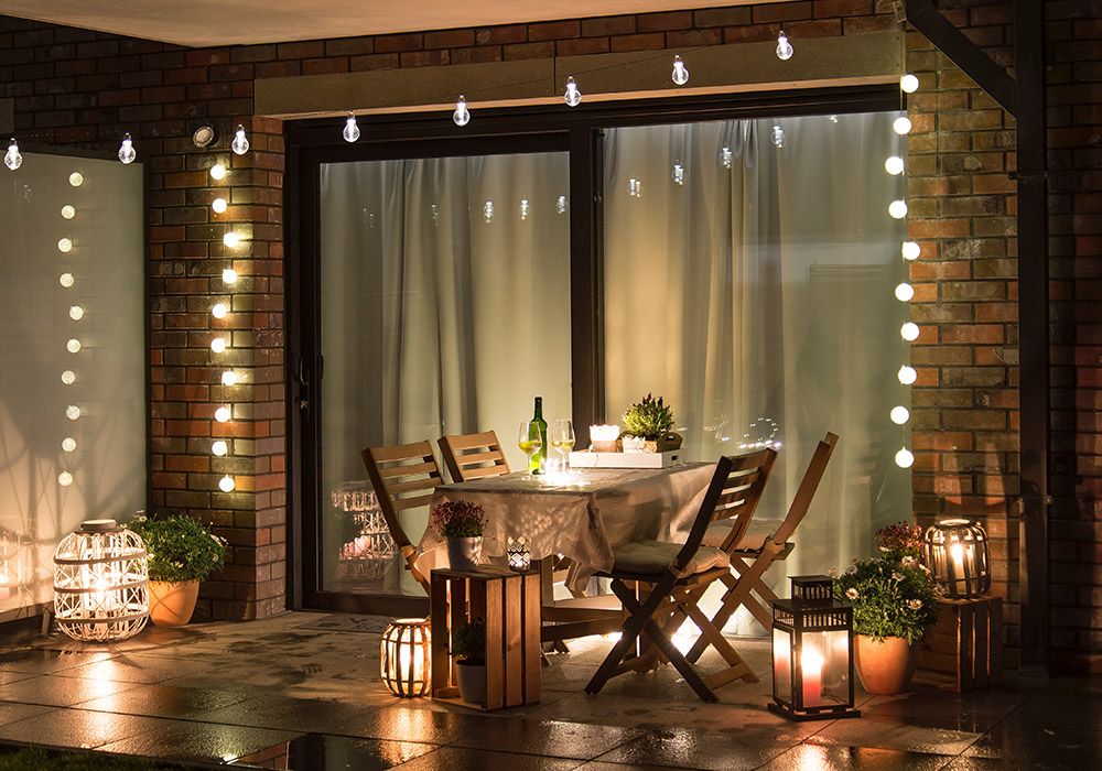 21 Best Outdoor Lighting Ideas - Easy Patio Lighting Ide