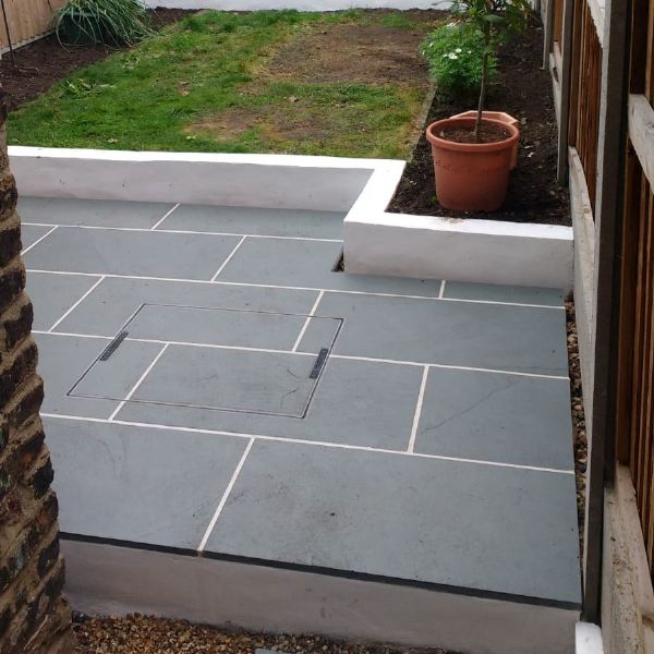 Grey Slate Paving Patio Slabs - 900x600 | Bluesky Sto