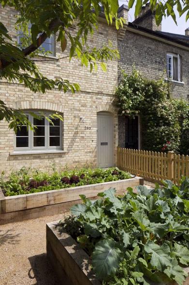 Landscape Design: 10 Gardens Transformed by Raised Beds - Gardenis