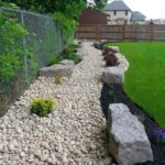 25 Inspiring River Rock Garden Ide