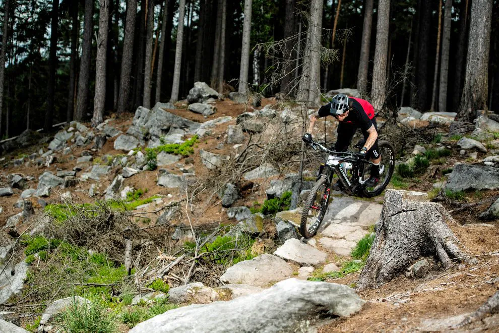 How to Handle Rock Gardens with Grace - We Love Cycling magazi