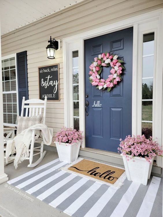 32 Cozy And Inviting Farmhouse Porch Decor Ideas - Shelterne