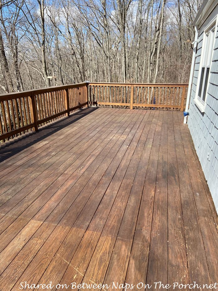 Deck Becomes Screened Porch with Seating and Space for Dining .