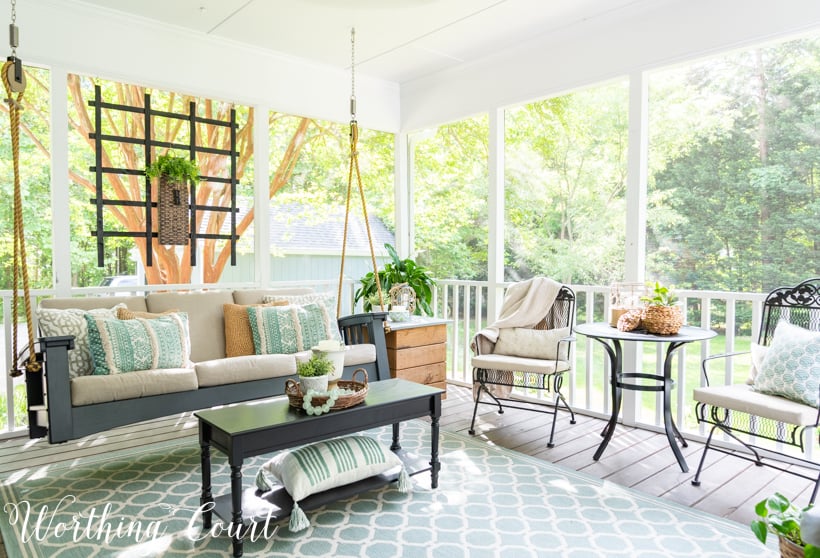 Cozy And Inviting Screened In Porch Decorating Ideas | Worthing Cou