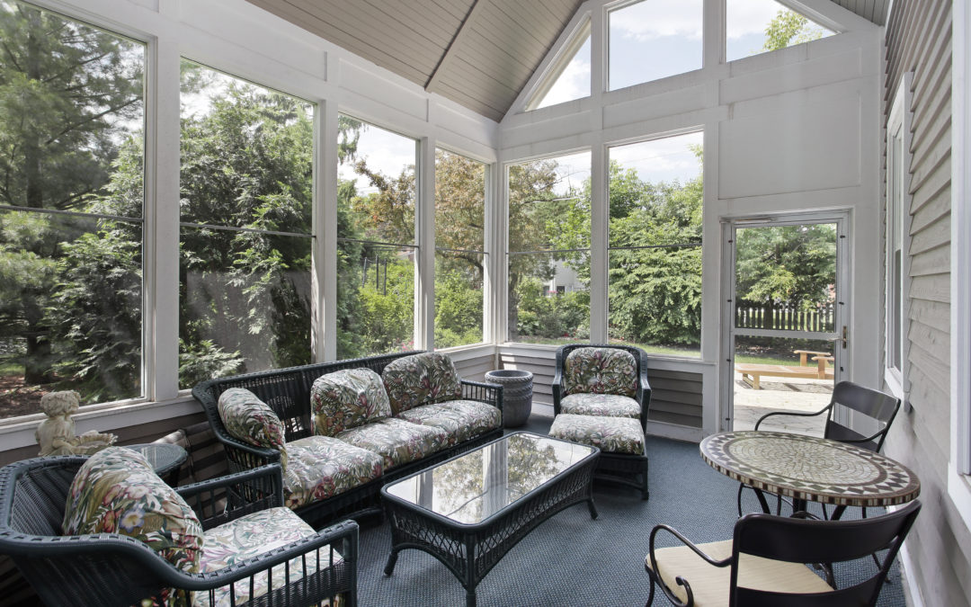 Creative Screened Porch Decorating Ideas for Spring | MAContracti