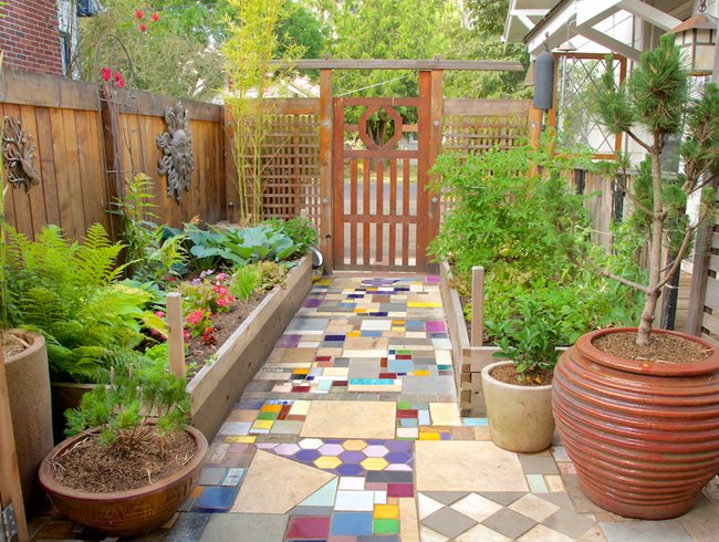 Side Yard Ideas, Landscaping, and Plants | Garden Desi