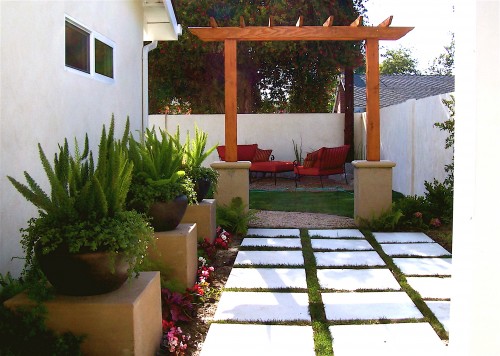 Making Beautiful Use of Your Side Yard | Lifescape Colora