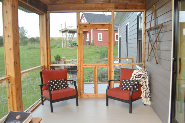 DIY screened porch - NewlyWoodwar