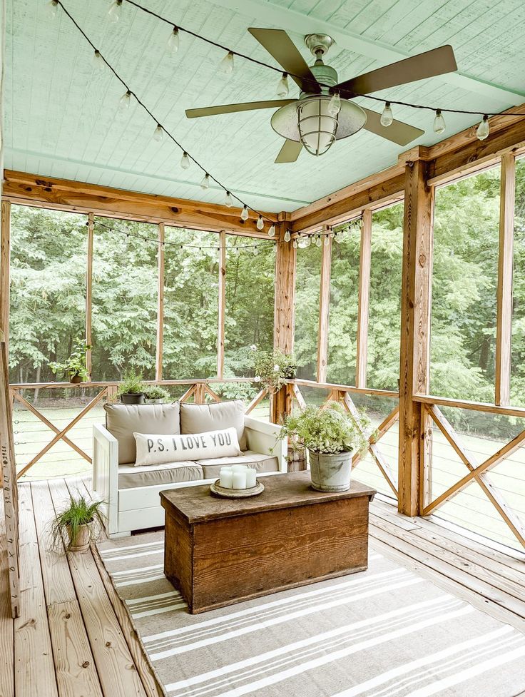 6 Tips to Create a Cozy Outdoor Living Space on Your Screened in .