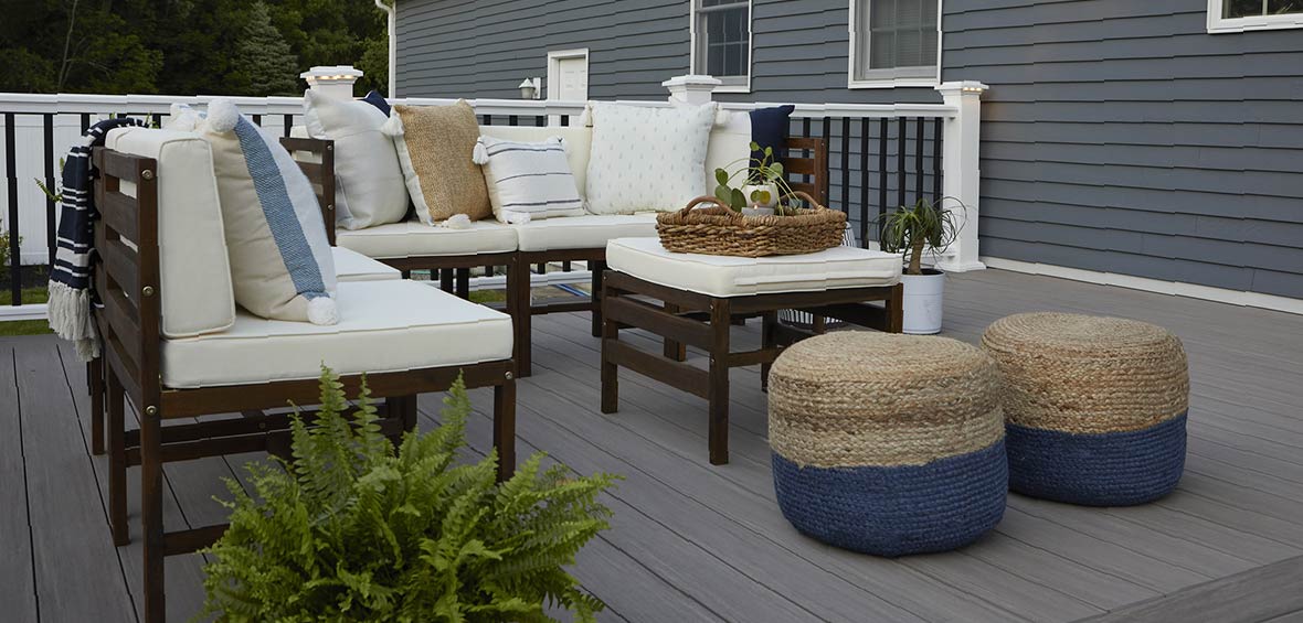 14 Cozy Small Deck Decorating Ideas To Impress - TimberTe