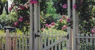 25 Most Wonderful Garden Gates With Nature Inspired | HomeMydesign .