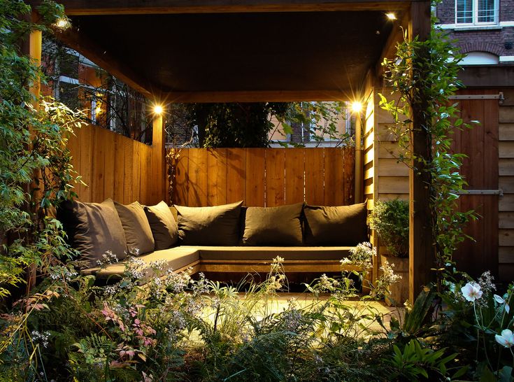 Amazing 30 Relaxing Garden Design Ideas with Seating Area That You .