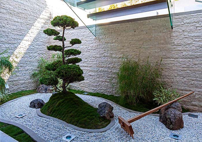 Zen Gardens & Asian Garden Ideas (68 images) - InteriorZi