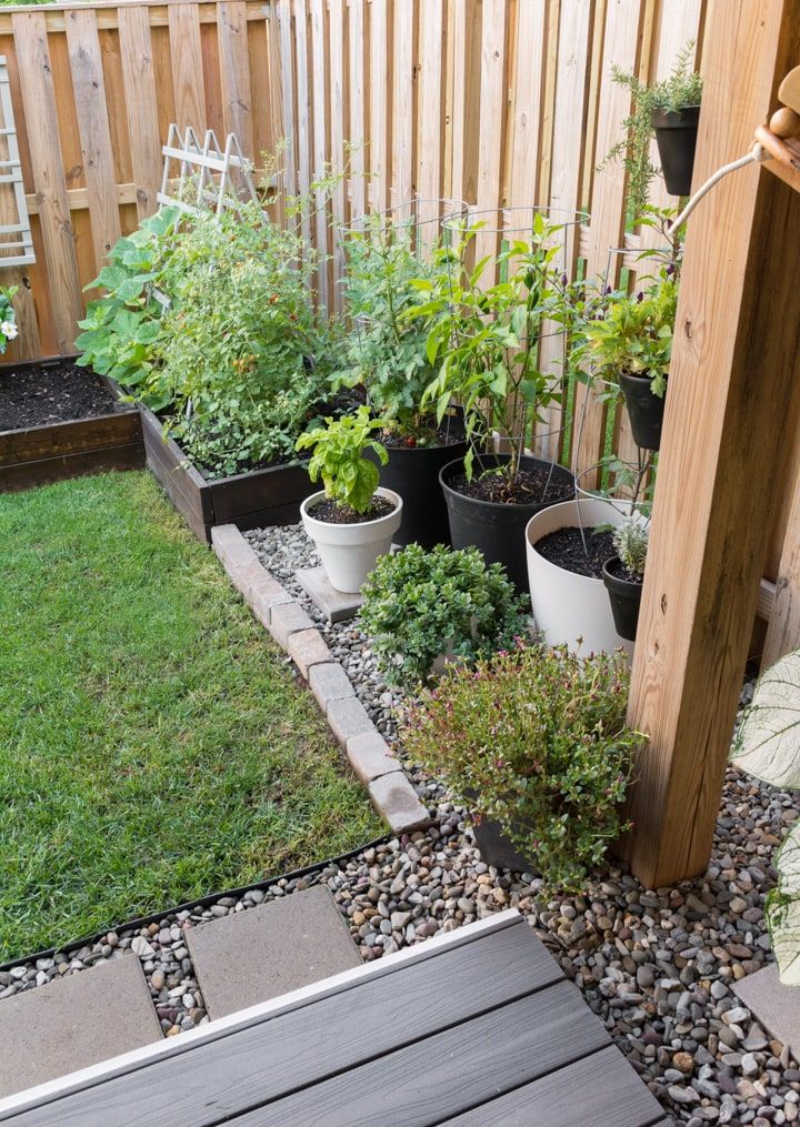 Small Townhouse Patio Ideas and My Gorgeous Tiny Backyard! | Small .