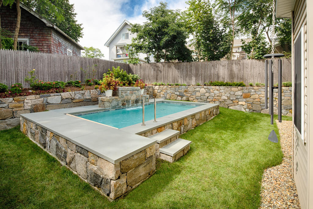 Pool Construction Tips for Tiny Backyards | Shoreline Poo