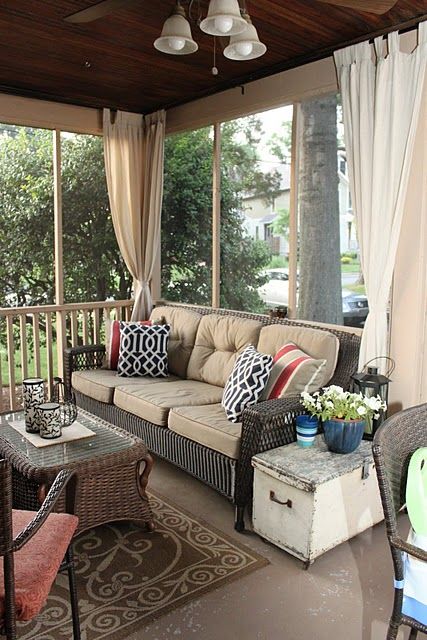 63 Comfy And Relaxing Screened Patio And Porch Design Ideas - DigsDi