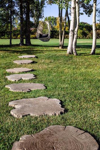 Stepping Stones | Techo-Bl