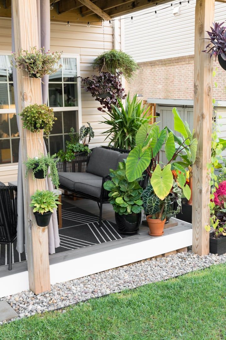 Small Townhouse Patio Ideas and My Gorgeous Tiny Backyard! | Small .