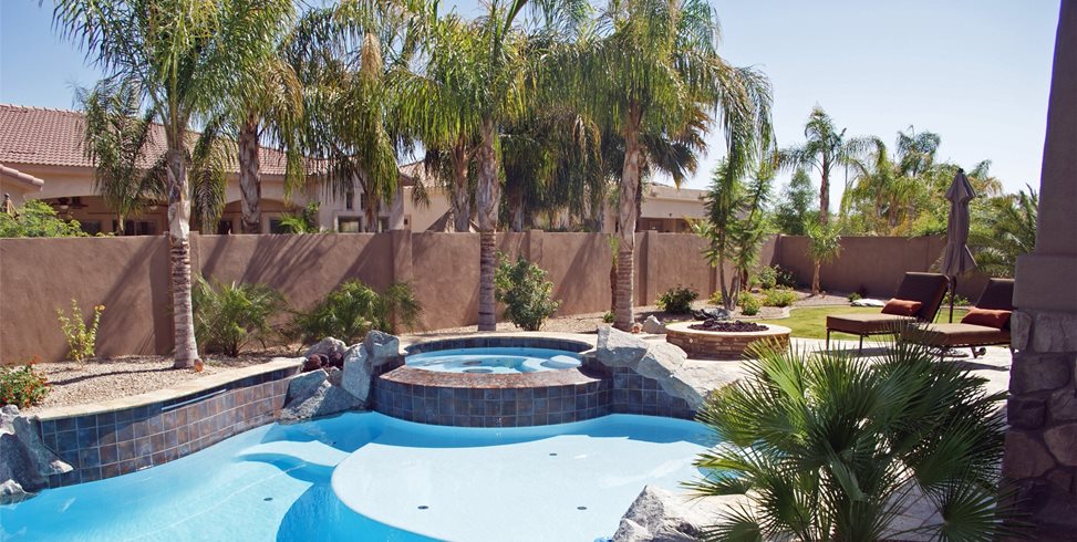 Tropical Arizona Pool - Landscaping Netwo