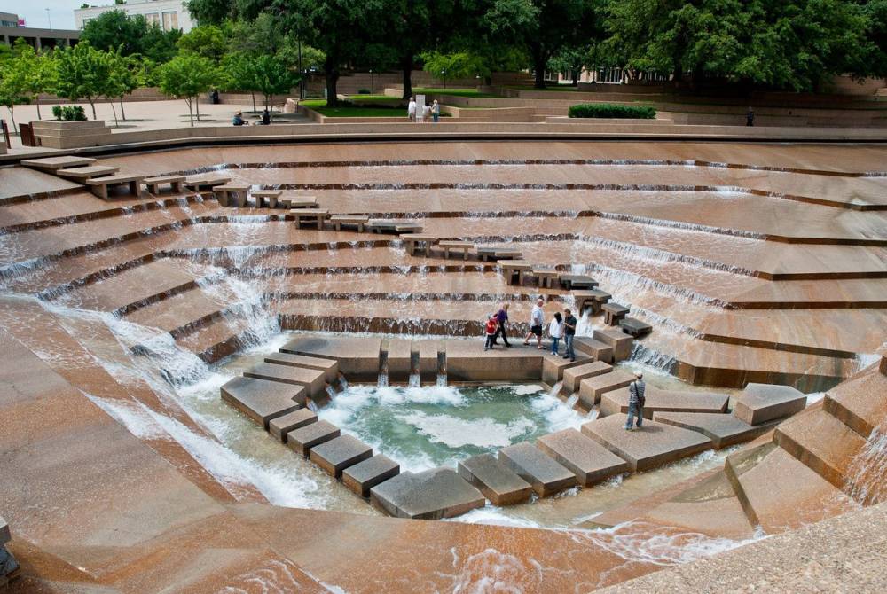 Fort Worth Water Gardens - Minnie Mu