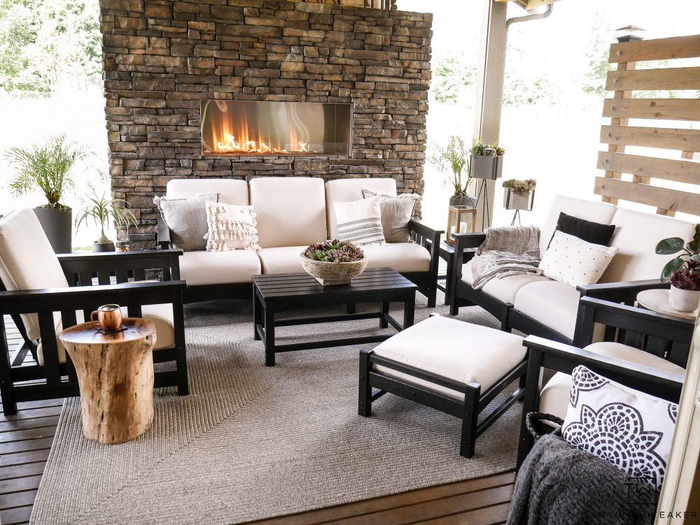 New Black and White Outdoor Patio Furniture With Stone Firepla