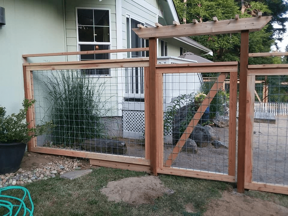 Wood and Wire Fencing in Georgia - Chamblee Fence Compa