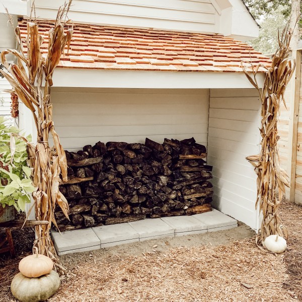 Cottage Wood Shed - Cottage in the Oa