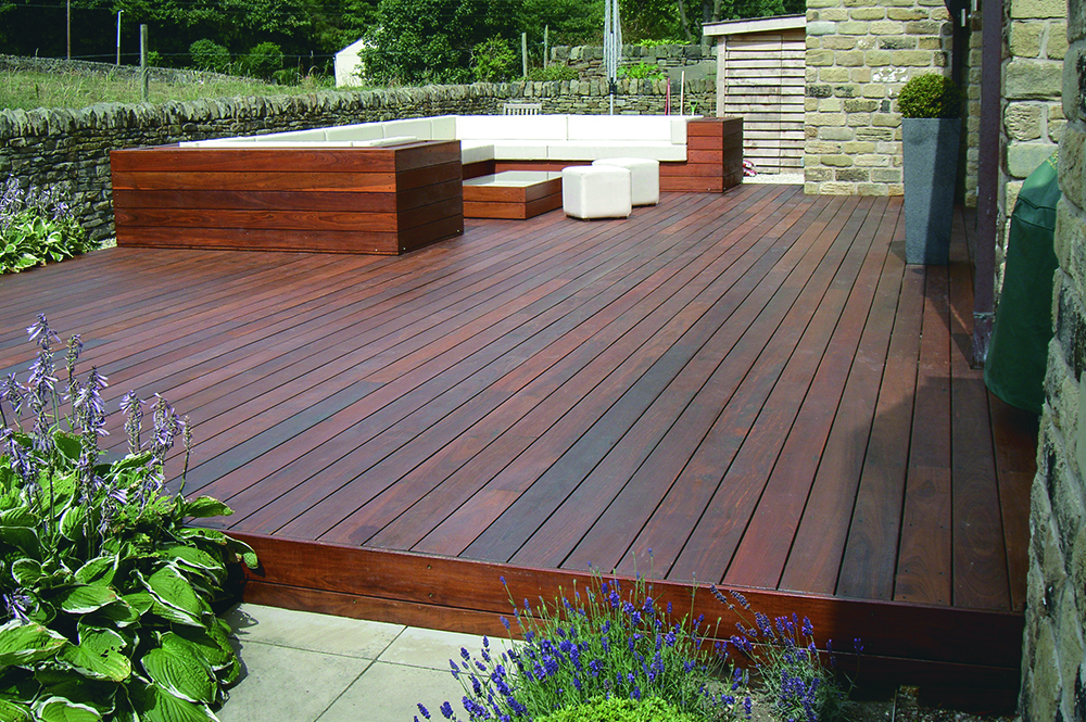 Hardwood Decking Vs Composite Decking | Owatrol U