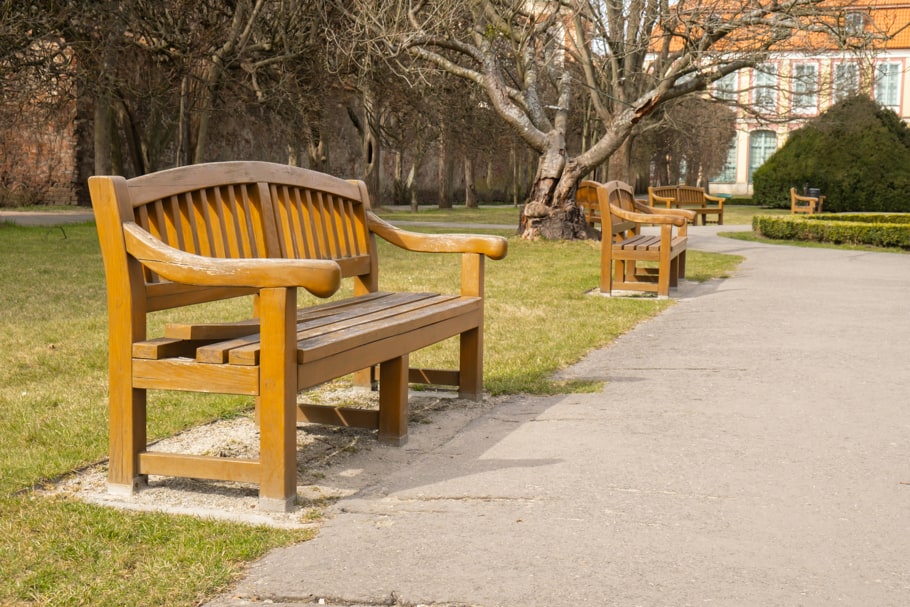 Outdoor Benches: Choosing the Right Wood | Site Furnishin